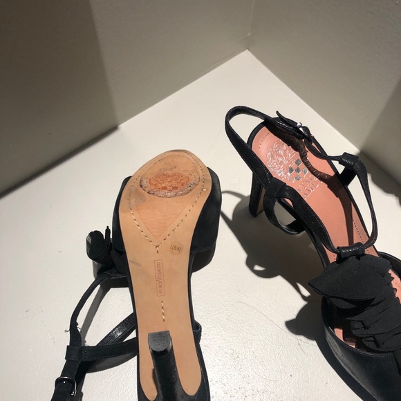Vince Camuto Black stiletto pre-owned. - Picture 6 of 9